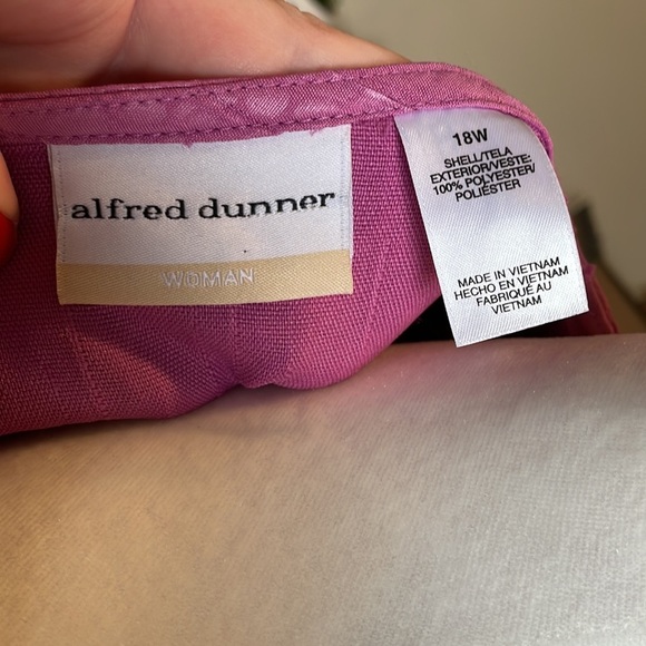 NWT Alfred Dunner pink button up jacket - Picture 4 of 4